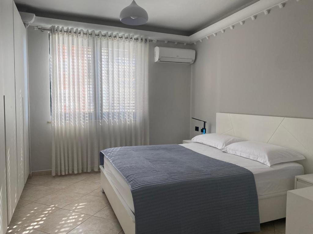Laureta Central Apartment Tirana Exterior foto